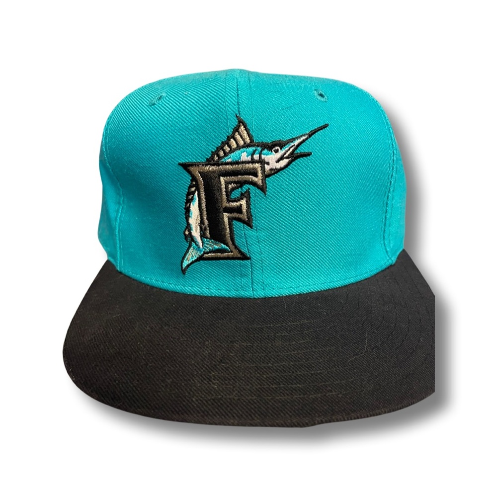Vintage Florida Marlins New Era Diamond Collection Size 7 with original sticker!